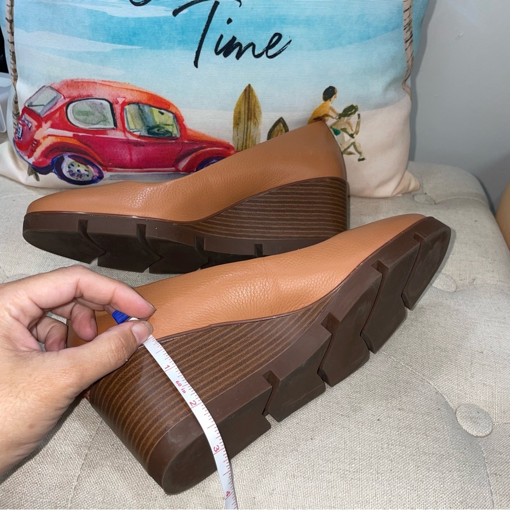 Betabrand Woman’S All Weather Wedge Heel In Hazel Leather  Size 7.5M - Picture 8 of 12